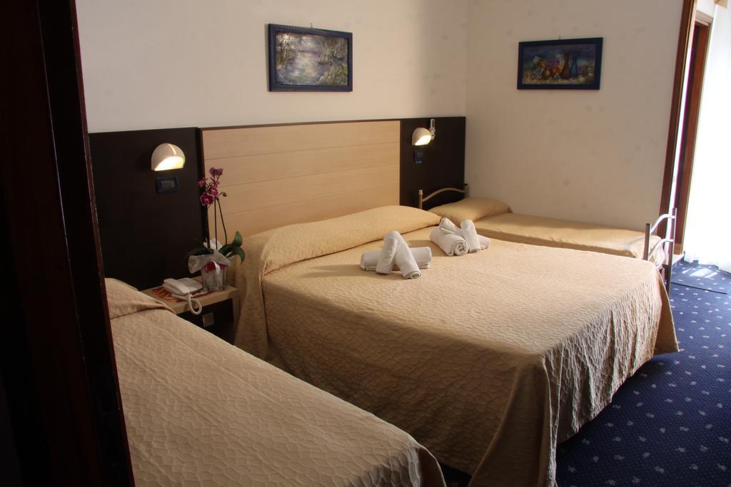 Hotel Tilly Cesenatico Extérieur photo