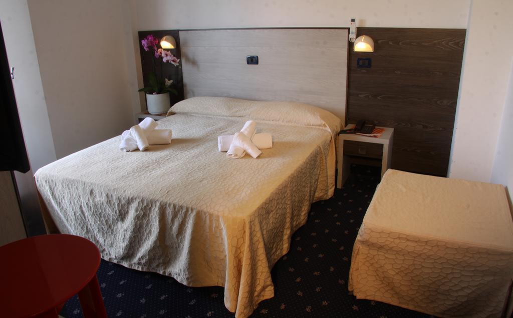 Hotel Tilly Cesenatico Extérieur photo