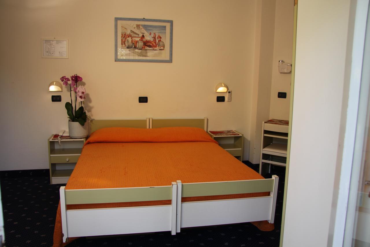 Hotel Tilly Cesenatico Extérieur photo