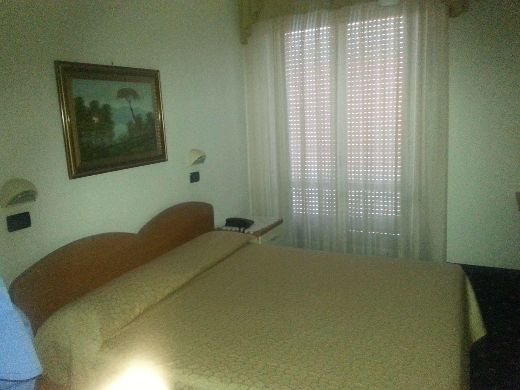Hotel Tilly Cesenatico Extérieur photo