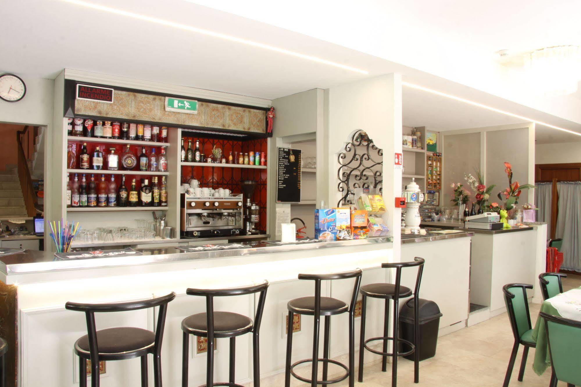 Hotel Tilly Cesenatico Extérieur photo